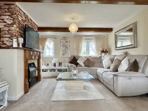 Lounge- click for photo gallery